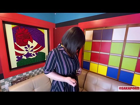 ❤️ Cutie Japanese nwere nnukwu nnụnnụ tit na-eji ihe ụmụaka egwuri egwu na-enwe mmekọahụ na-emetọ onwe ya ma nwee orgasm. Ọ na-ekwu na N'ajụjụ ọnụ banyere ya iberibe ahụmahụ. Nnukwu nnụnnụ tit na ọtụ ntutu na-asụ ude nke ukwuu. Osakaporn ❤️ Anal video ﹏