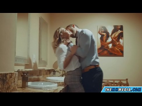❤️ Mgbe isi awọ na-acha uhie uhie rafuo gị n'ime ụlọ mposi ọha ❤️ Anal video ﹏